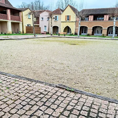 Casa vacanze Maison 2 - 4 à 6 Personnes - Piscine - - Lot-et-garonne *